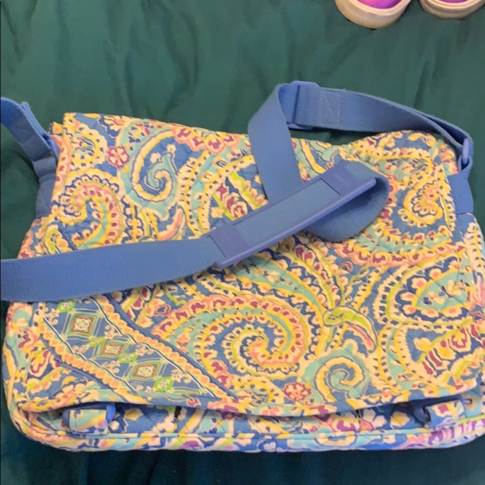Vera Bradley messenger bag
